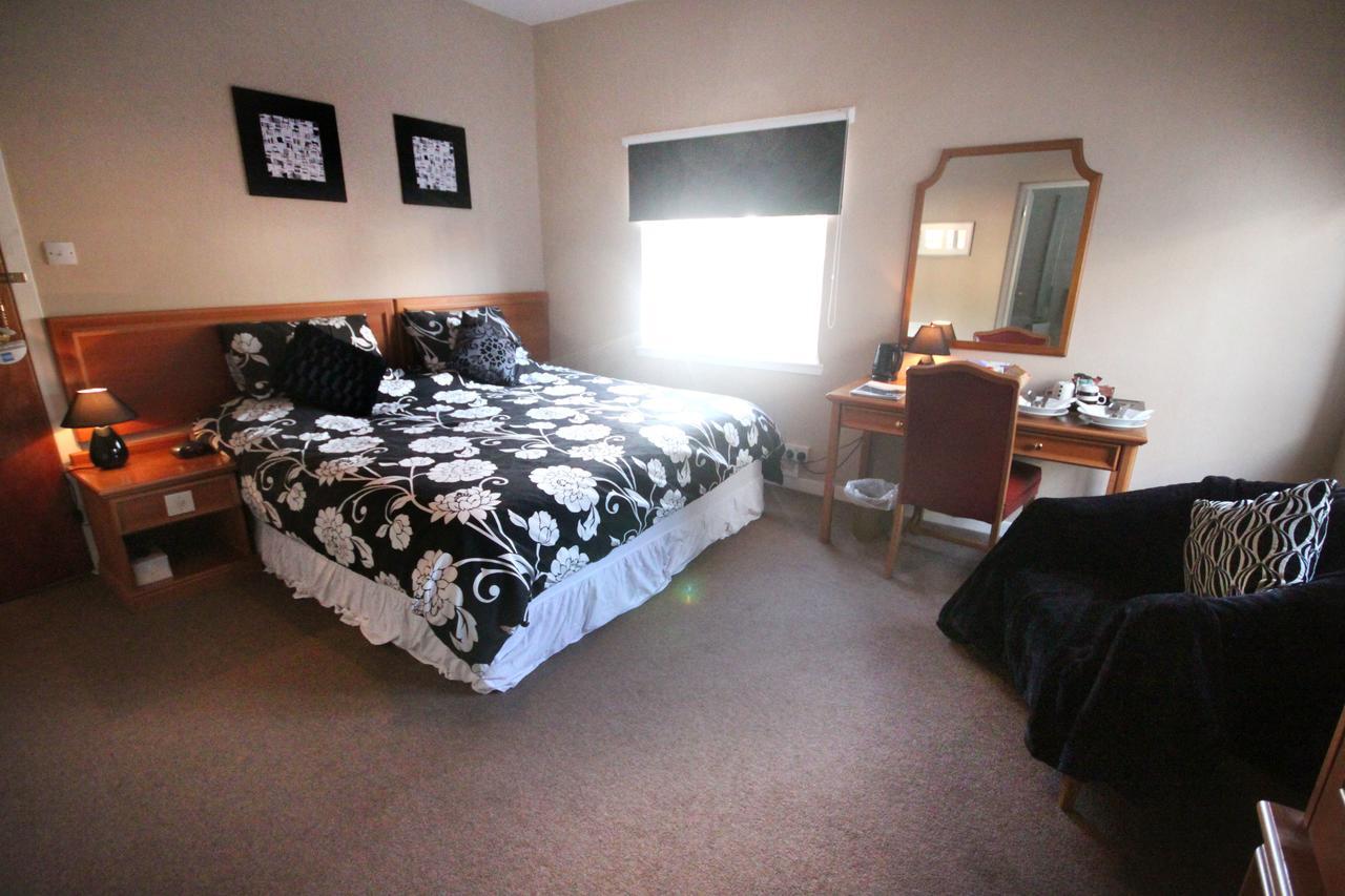 Oyo Thistle Hotel Perth Esterno foto